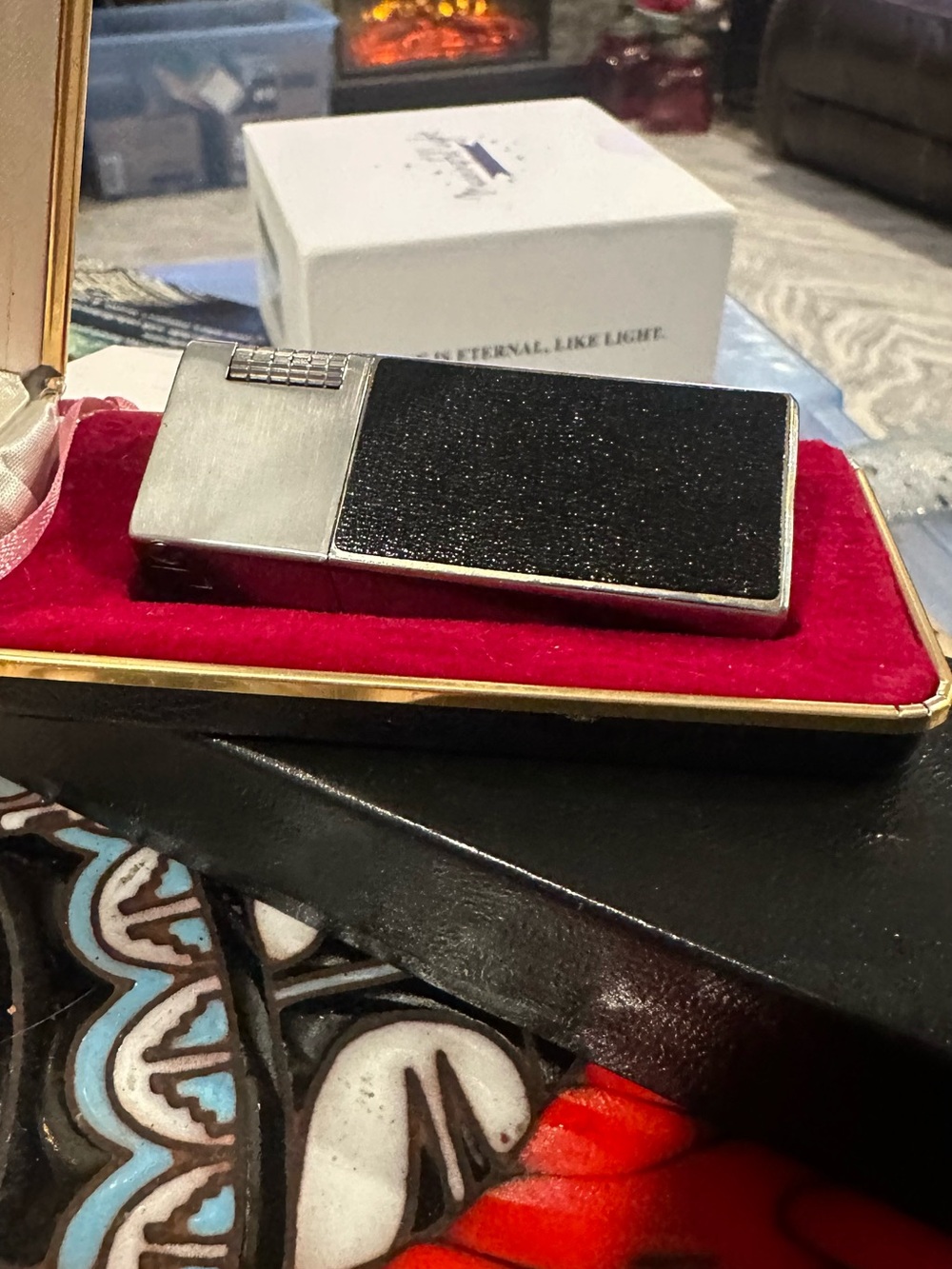 Vintage Slim Butane With Chrome & Black Texured Inlay Finish Sleek Lighter